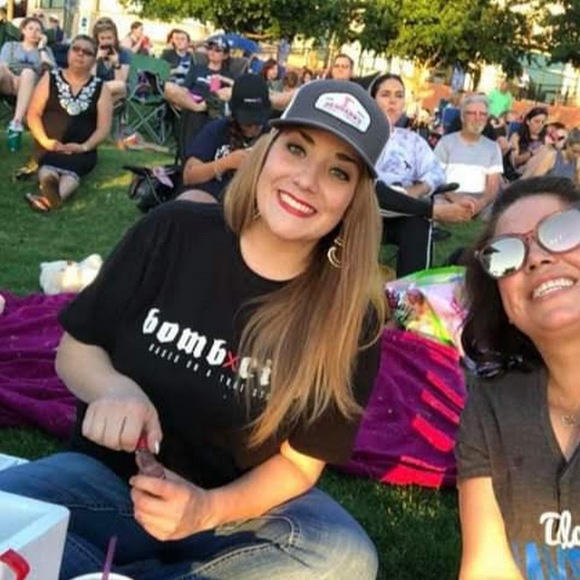 Meet your Posher, Shannon - Picture 1 of 8